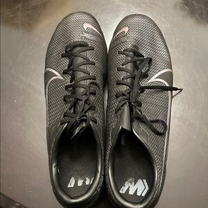 Nike Black and Purple Men's Athletic Shoes